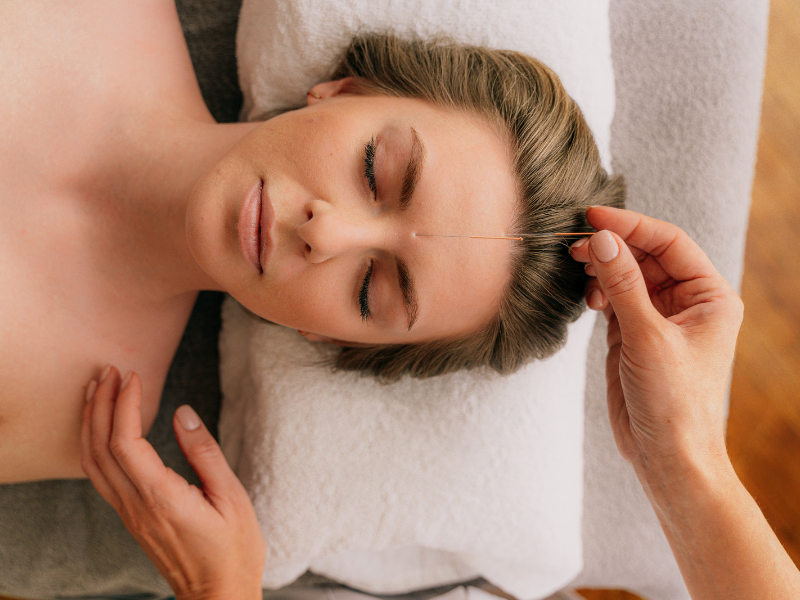 Descubre los beneficios de la acupuntura para tratar el dolor crónico